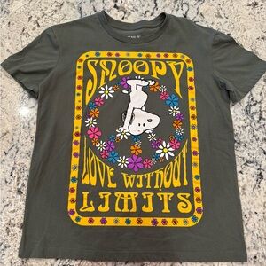 Peanuts Snoopy “Love Without Limits” Olive Green Graphic Tee | Size M